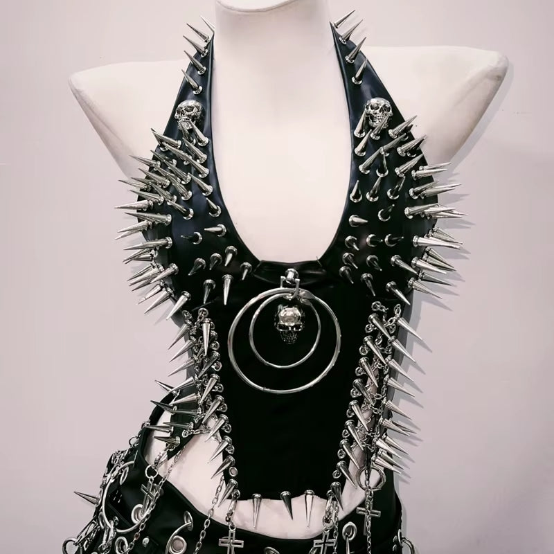 Bustier Top punk con remaches y calaveras estilo alternativo
